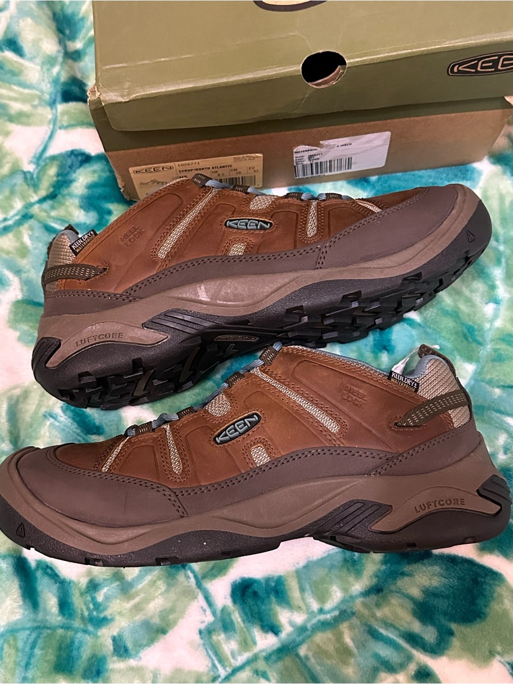 Men’s Keen Hiking Shoe,11,New